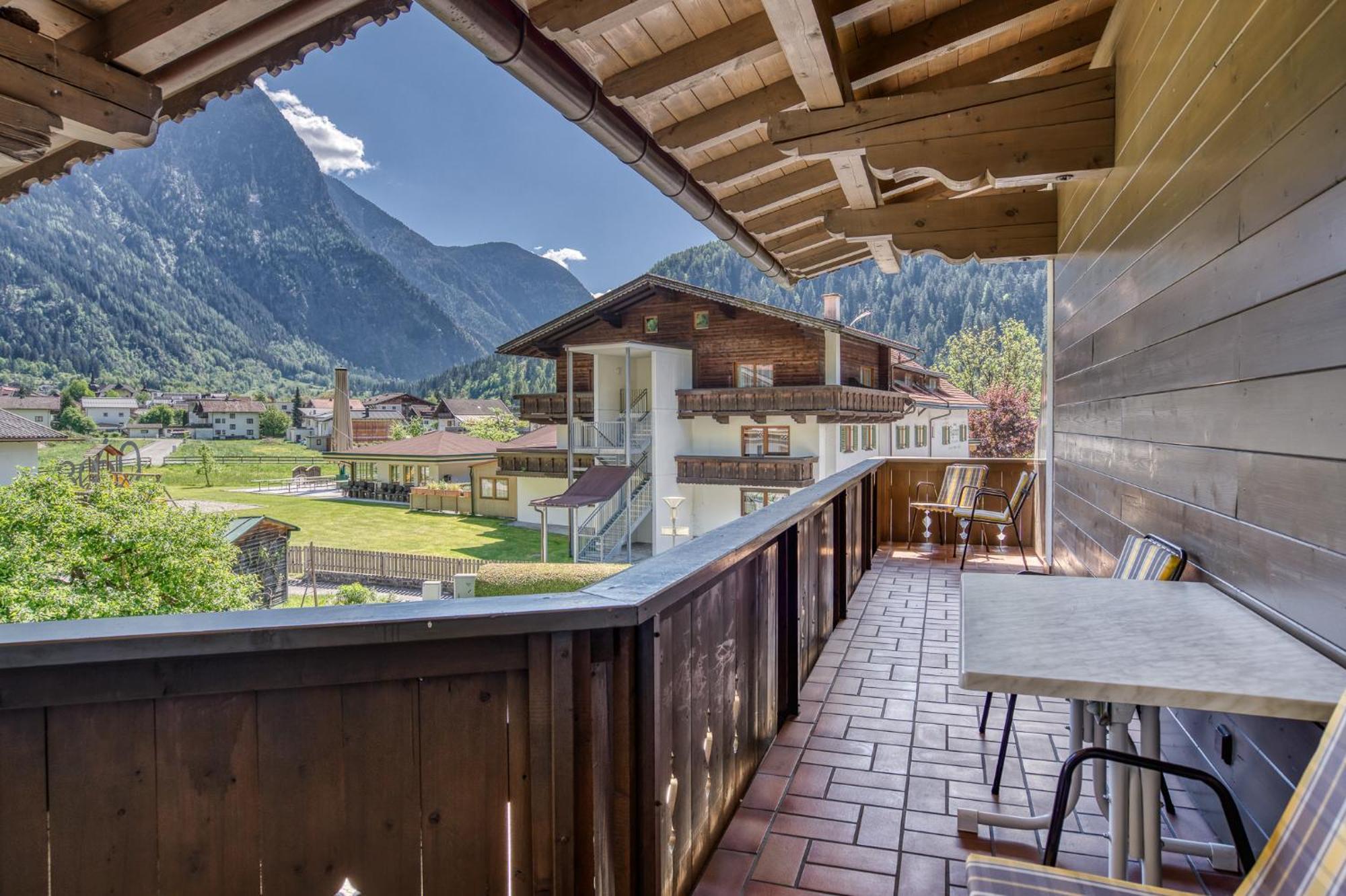 Hotel Jaegerhof Oetz Habitación foto