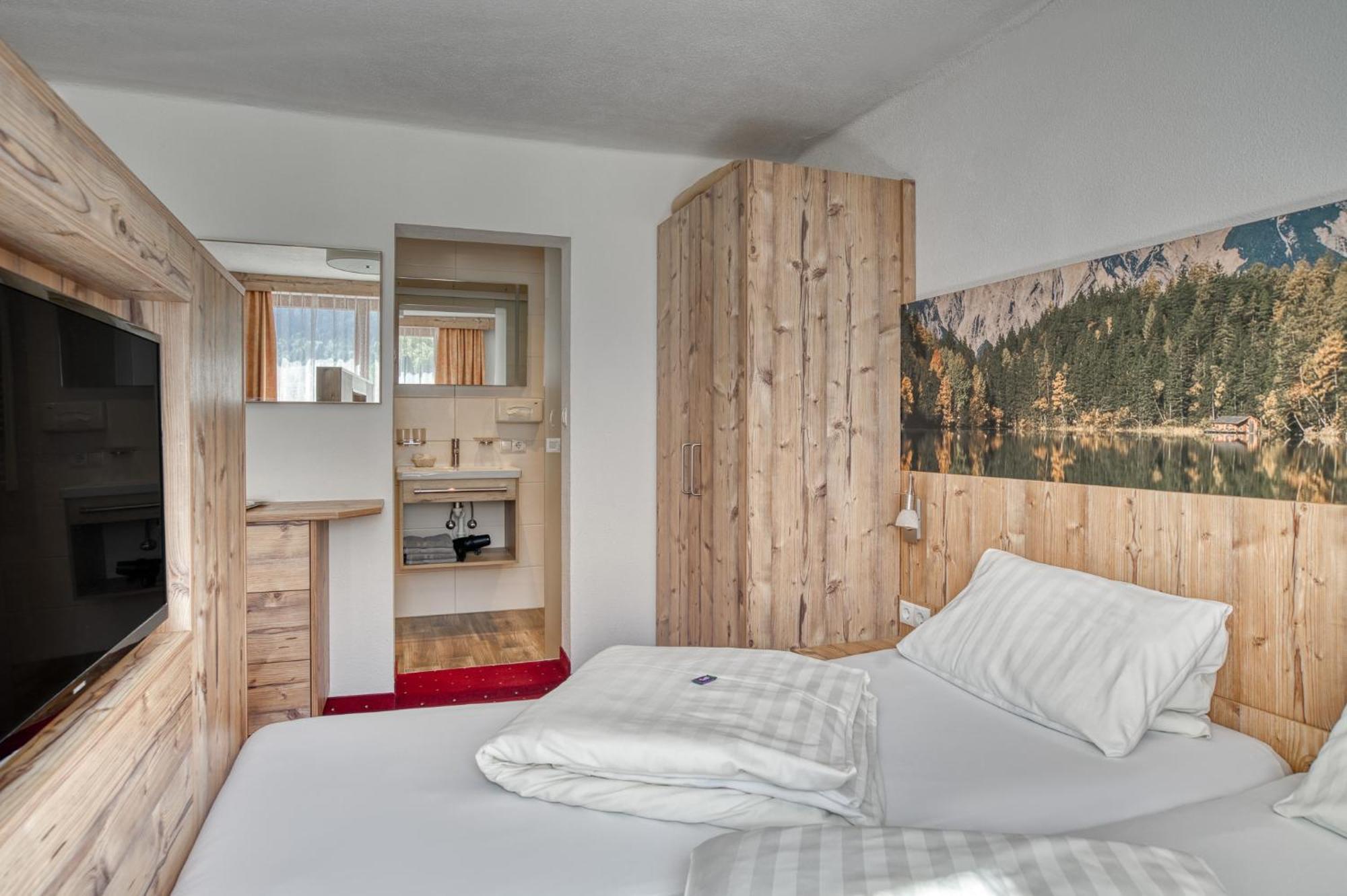 Hotel Jaegerhof Oetz Habitación foto