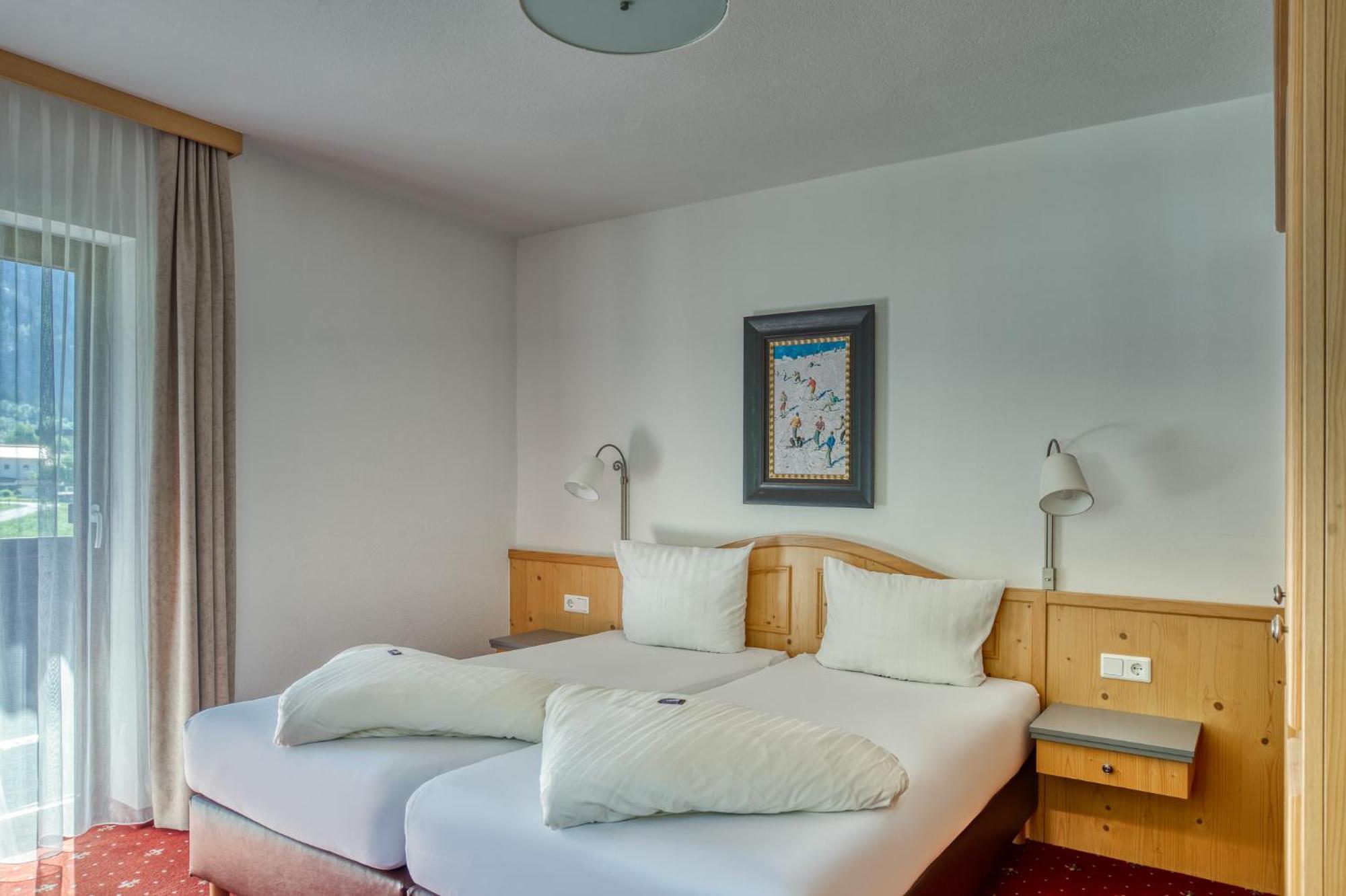 Hotel Jaegerhof Oetz Habitación foto